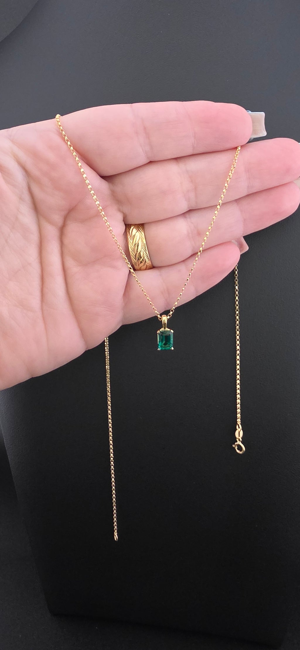 Esmerald 1ct Pendant