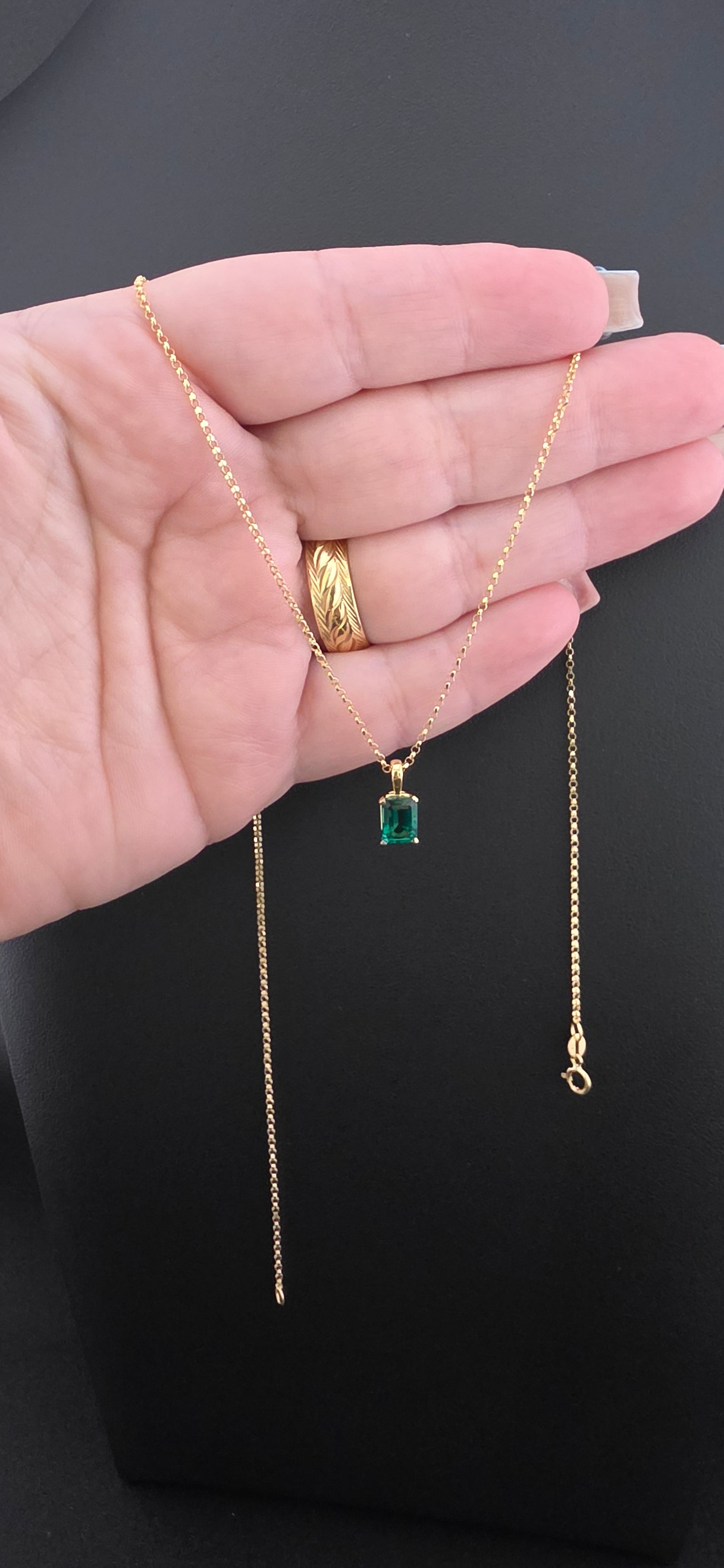 Esmerald 1ct Pendant