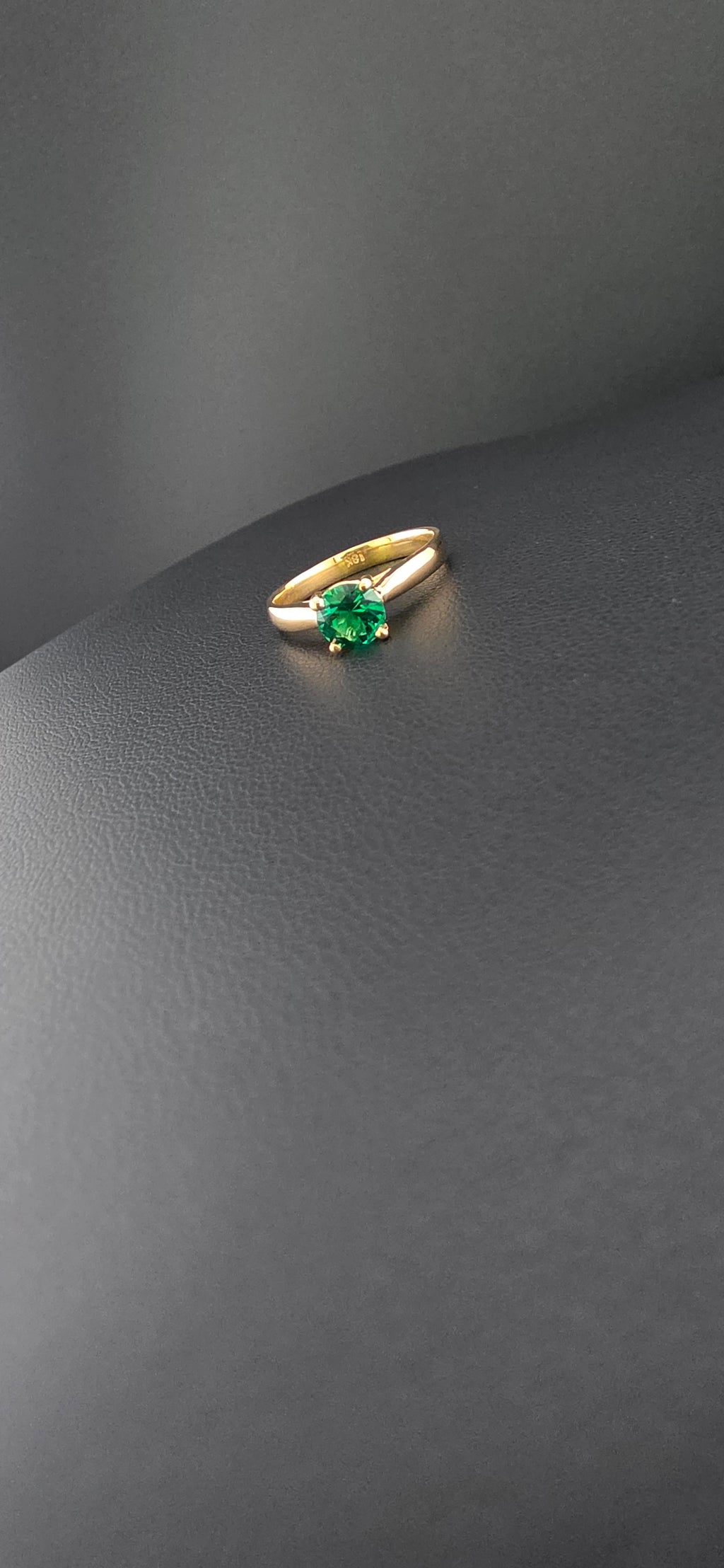 Ring Gem Esmerald 1ct