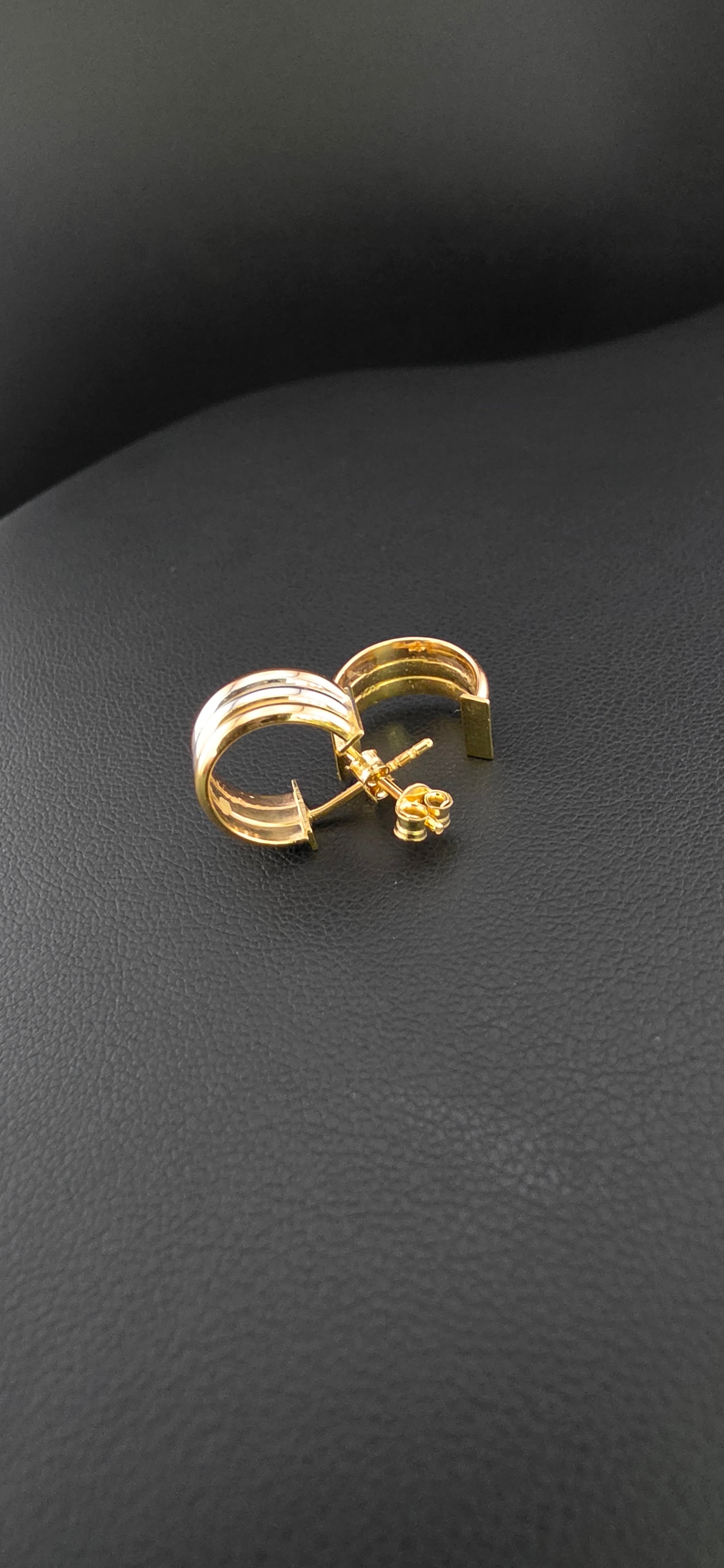Hoop Earring 3 Gold