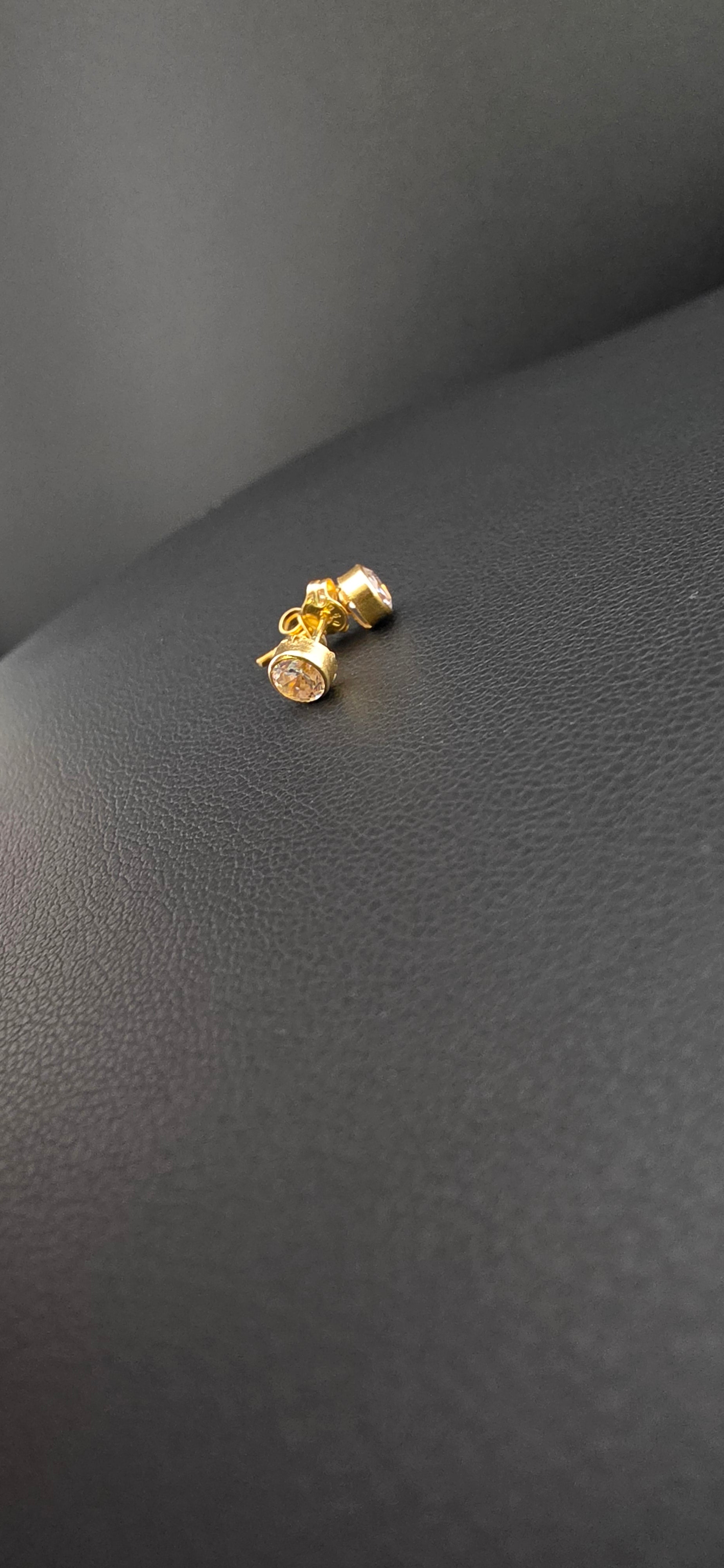 Earring Gold White