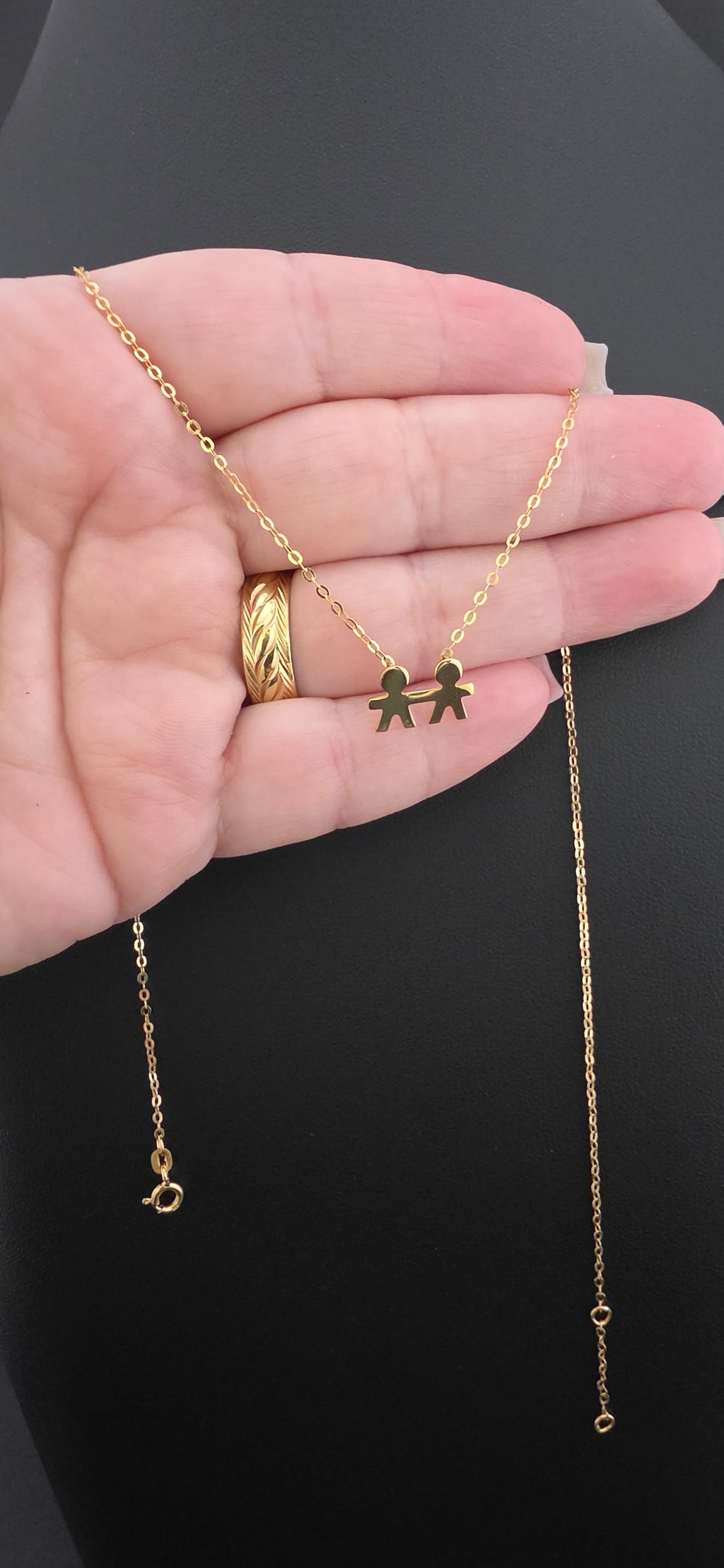 Children Chains adjusts